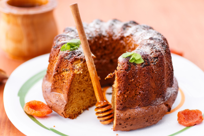 Bolo de Mel Deliciosamente Aconchegante